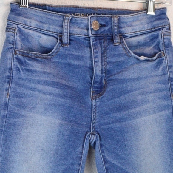 American Eagle Hi-Rise Jegging Crop, Stretch - Size 2, Light Wash - Picture 3 of 10